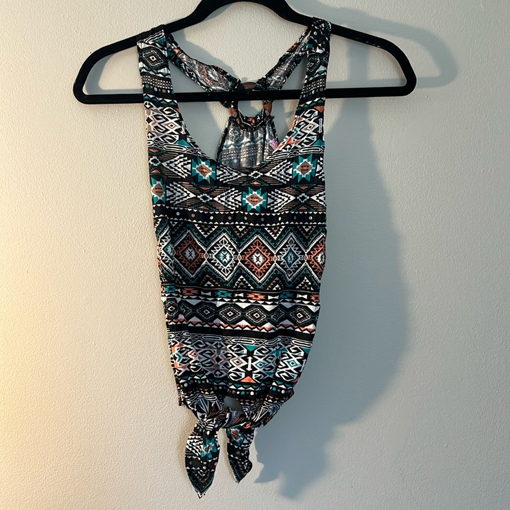 NWOT TIE FRONT TANK TOP SIZE S